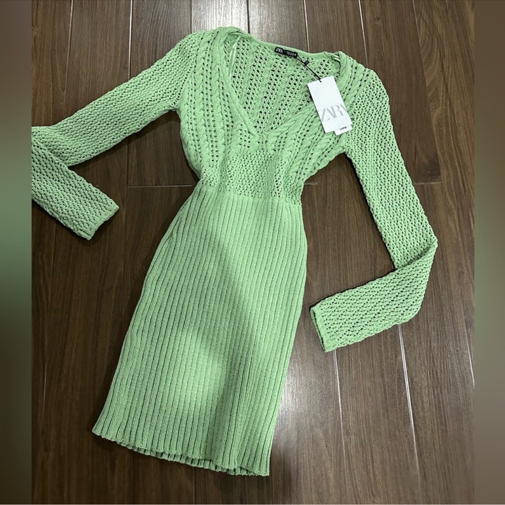 Zara Light Green Long Sleeve Dress - Picture 2 of 5